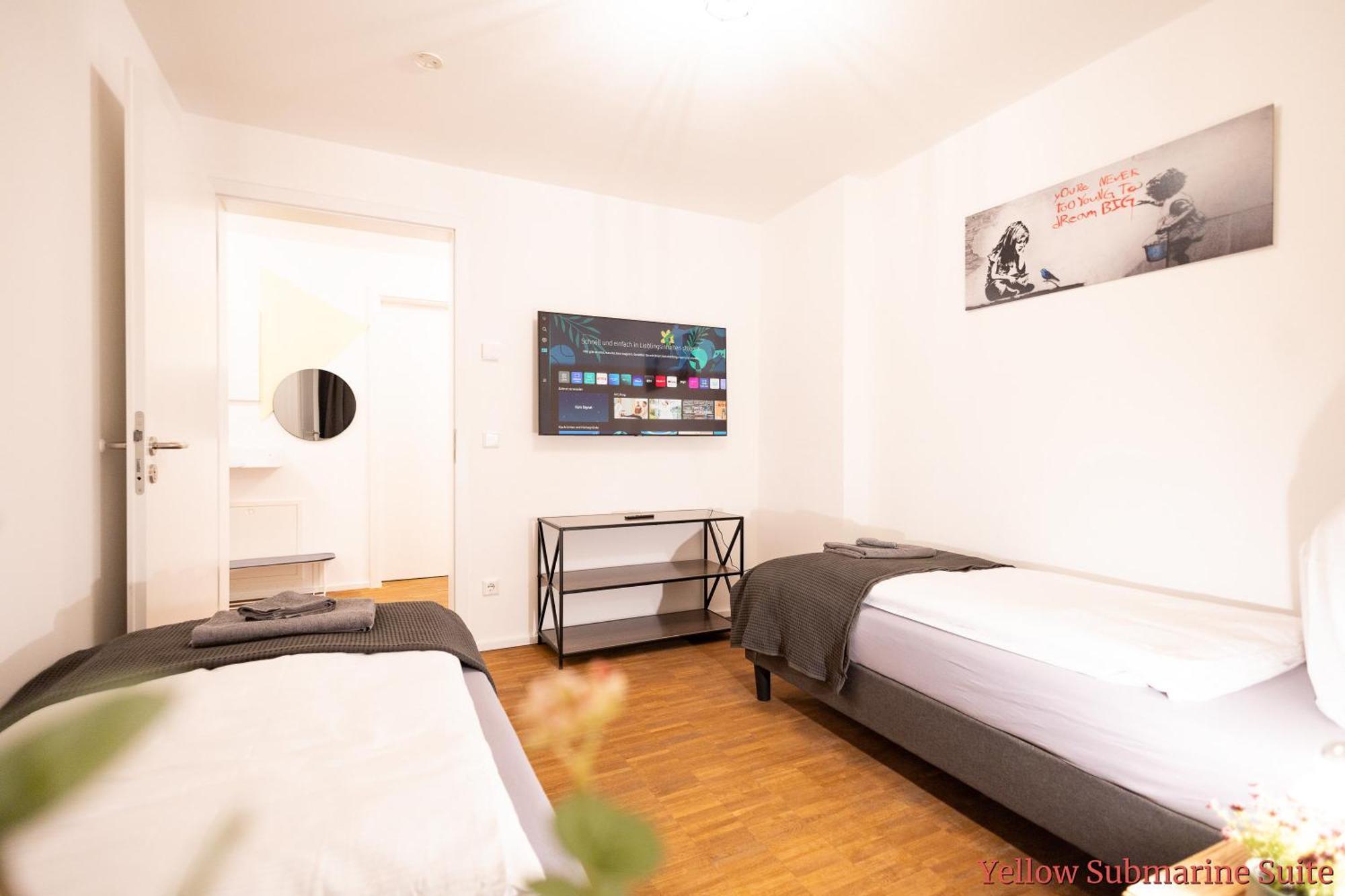 Ko-Living - Beatles Und Banksy Suites & Studios Am Eselsbrunnen - Altstadt - Kueche Halle  Exterior foto
