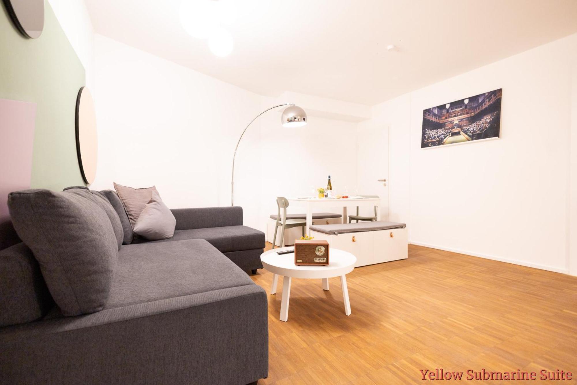 Ko-Living - Beatles Und Banksy Suites & Studios Am Eselsbrunnen - Altstadt - Kueche Halle  Exterior foto